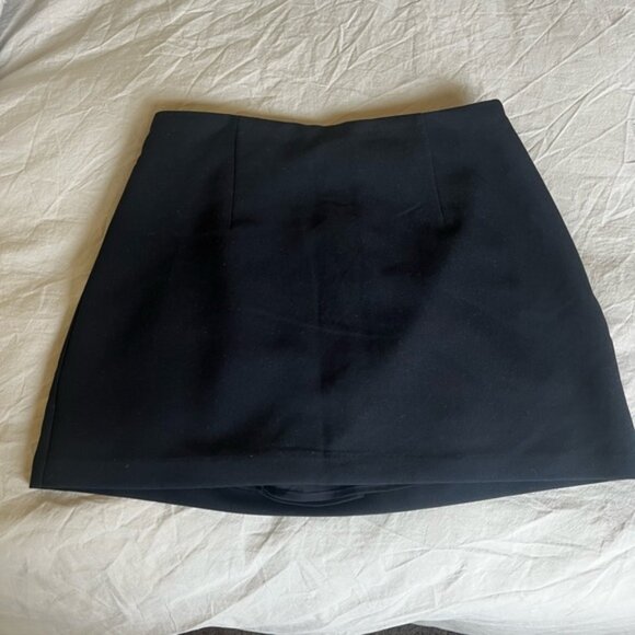 Abercrombie Scarlett Mini Skort - Picture 1 of 6